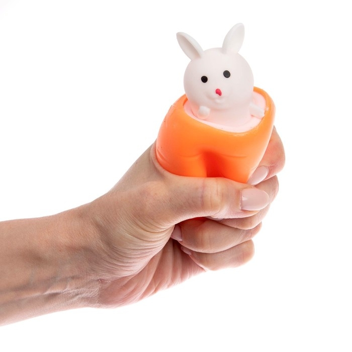 Мялка «Зайка в морковке» Мялка «Зайка в морковке»