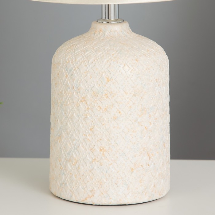 Настольная лампа Настольная лампа "Джемма" Е14 40Вт бело-бежевый 20х20х33 см RISALUX