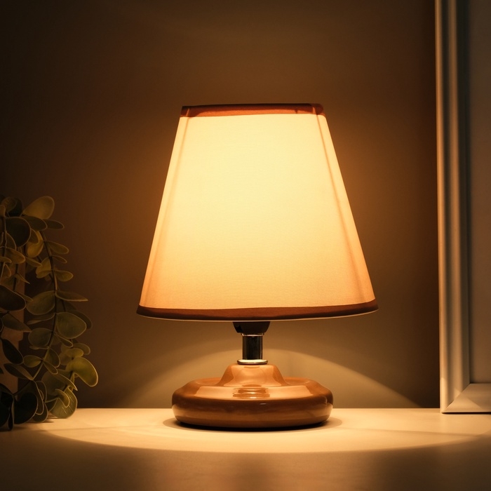 Лампа настольная Лампа настольная "Мини" 1х40Вт Е14 бежевый 15х15х20см МОДЕЛЬ: 3133993