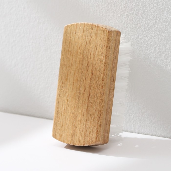 Щётка для одежды, 8×3,5 см, 44 пучка, искусственная щетина, цвет МИКС Щётка для одежды, 8×3,5 см, 44 пучка, искусственная щетина, цвет МИКС