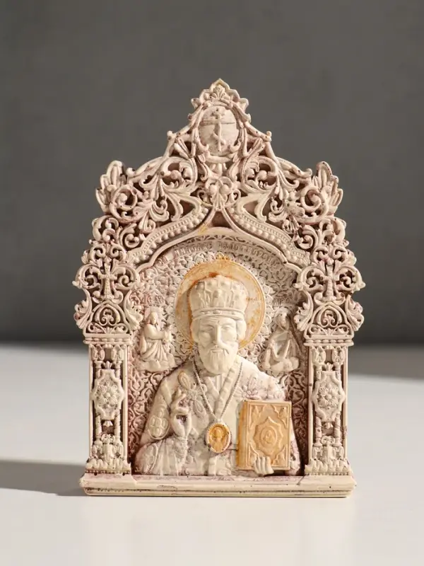 Икона с подвесом Икона с подвесом "Николай Чудотворец", размер 12х8х2 см,гипс, роспись