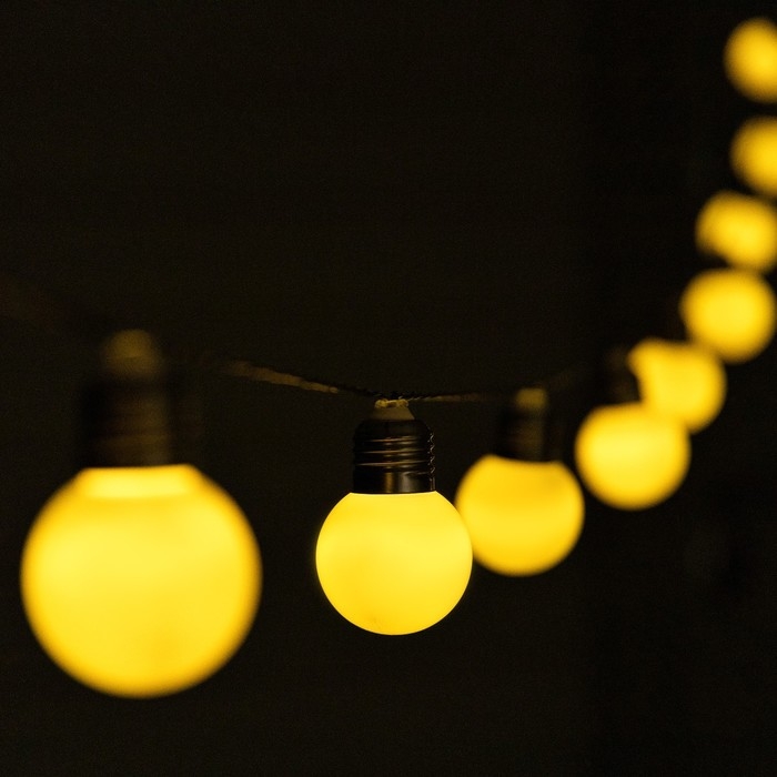 Гирлянда «Нить», 2.7 м, с насадками в виде белых шаров, IP44, 10 LED, 8 режимов, солнечная батарея, тёмная нить, свечение тёплое белое Гирлянда «Нить», 2.7 м, с насадками в виде белых шаров, IP44, 10 LED, 8 режимов, солнечная батарея, тёмная нить, свечение тёплое белое