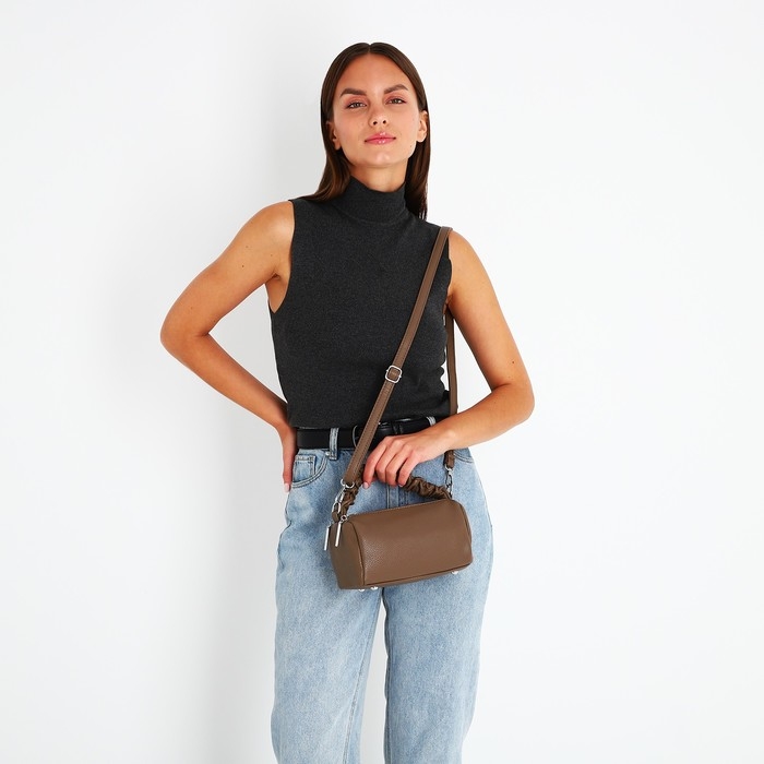 Сумка-багет на молнии, цвет коричневый Сумка-багет на молнии, цвет коричневый