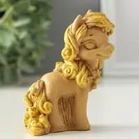 Фигура "Лошадь стоящая" 10х8х4 см, бежевый Фигура "Лошадь стоящая" 10х8х4 см, бежевый