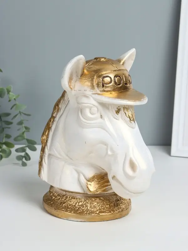 Копилка "Конь в кепке" 26х14,5х21,5 см, белый с золотом