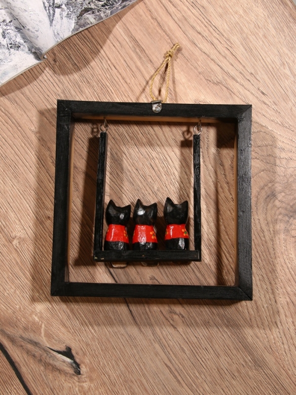 Сувенир интерьерный Сувенир интерьерный "Кошки на качелях" дерево 19х19 см