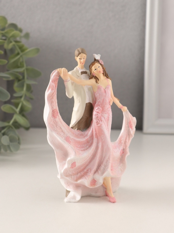 Сувенир полистоун Сувенир полистоун "Танцующая пара" бело-розовый 9,5х5х13 см