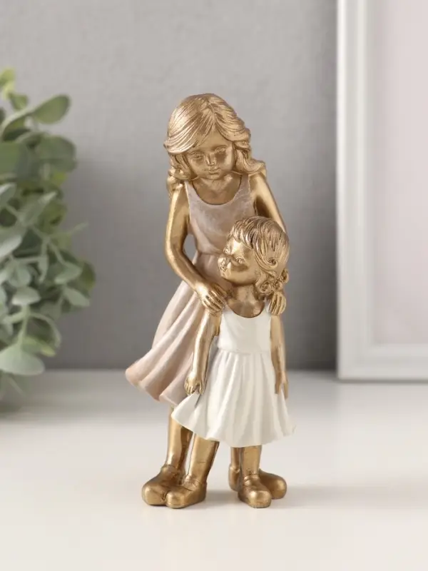 Фигурка полистоун &laquo;Старшая и младшая сестрёнки&raquo;, 6.5&times;5.5&times;14 см