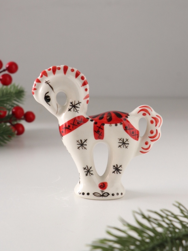 Статуэтка фарфоровая  Статуэтка фарфоровая "Лошадь Классика", /авторская роспись О.Огородниковой/  10 см