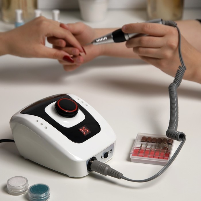 Аппарат для маникюра Luazon LMH-06, 6 насадок, 30 Вт, до 35000 об/мин, черно-белый