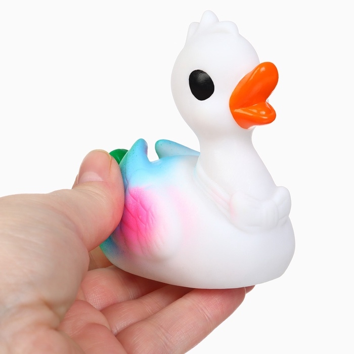 Резиновая игрушка для ванны Крошка Я «Лебедь», 8 см, с пищалкой Резиновая игрушка для ванны Крошка Я «Лебедь», 8 см, с пищалкой