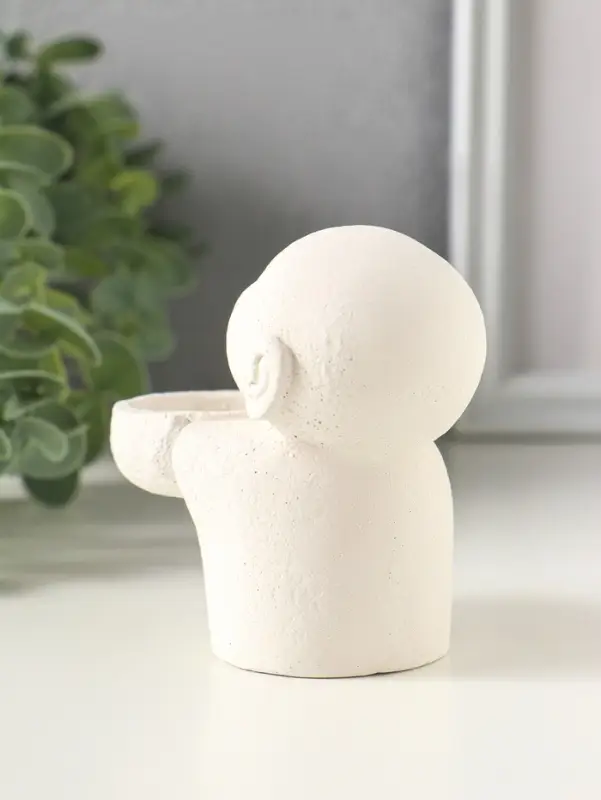 Подсвечник на 1 свечу &laquo;Монах&raquo;, 8&times;8&times;5 см, гипс