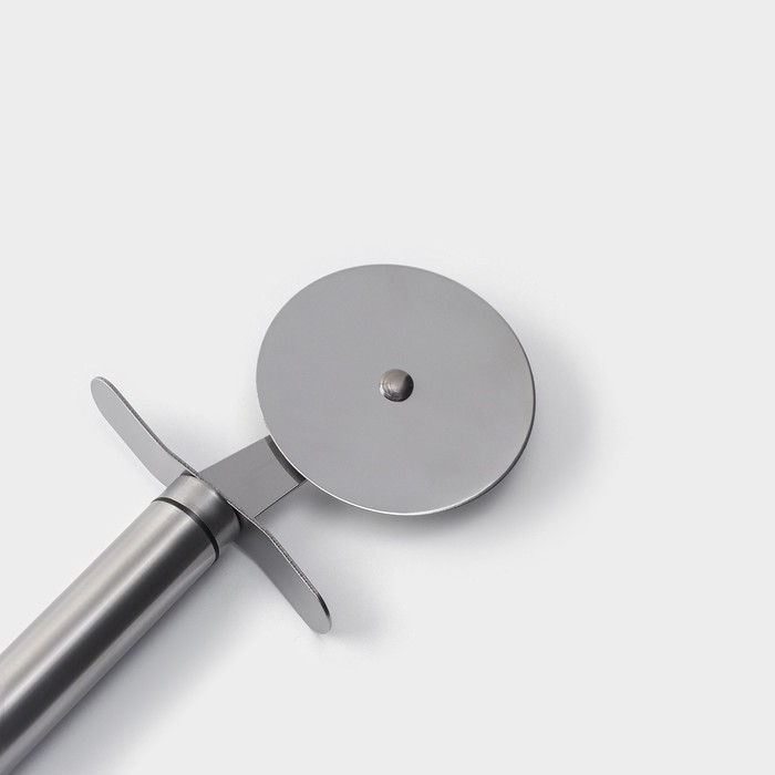 Нож для пиццы и теста Magistro Solid, 20,5 см, d=6,5 см, цвет хромированный Нож для пиццы и теста Magistro Solid, 20,5 см, d=6,5 см, цвет хромированный