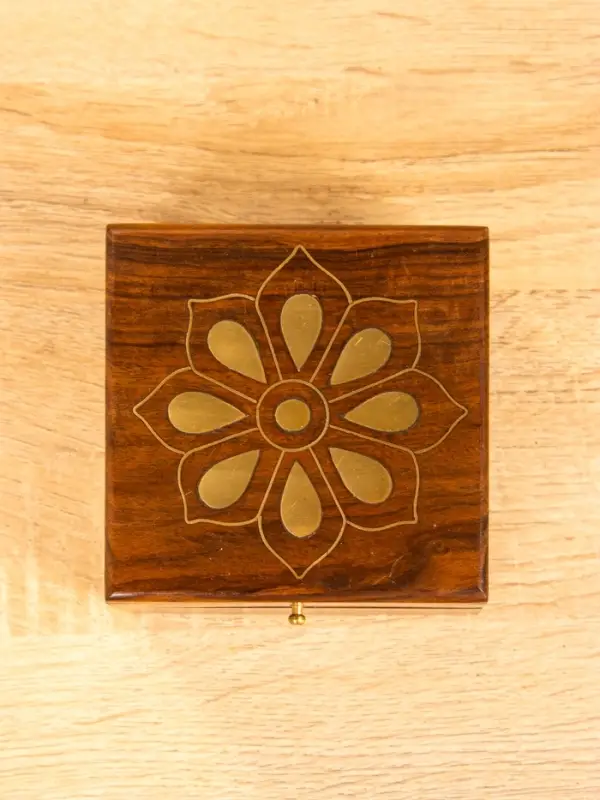 Шкатулка  Шкатулка "Цветок" 10х10х6 см, дерево шишам