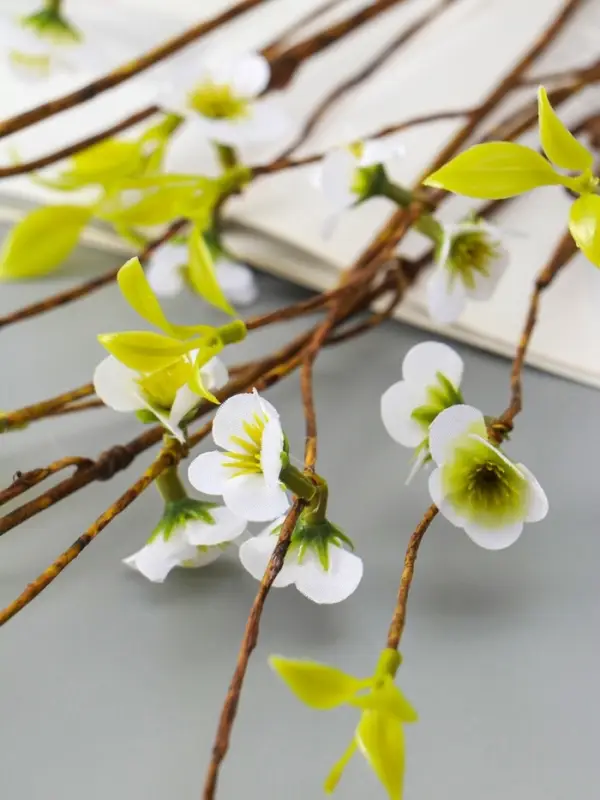 Цветы искусственные «Раняя вишня», h=65 см, белые Цветы искусственные «Раняя вишня», h=65 см, белые