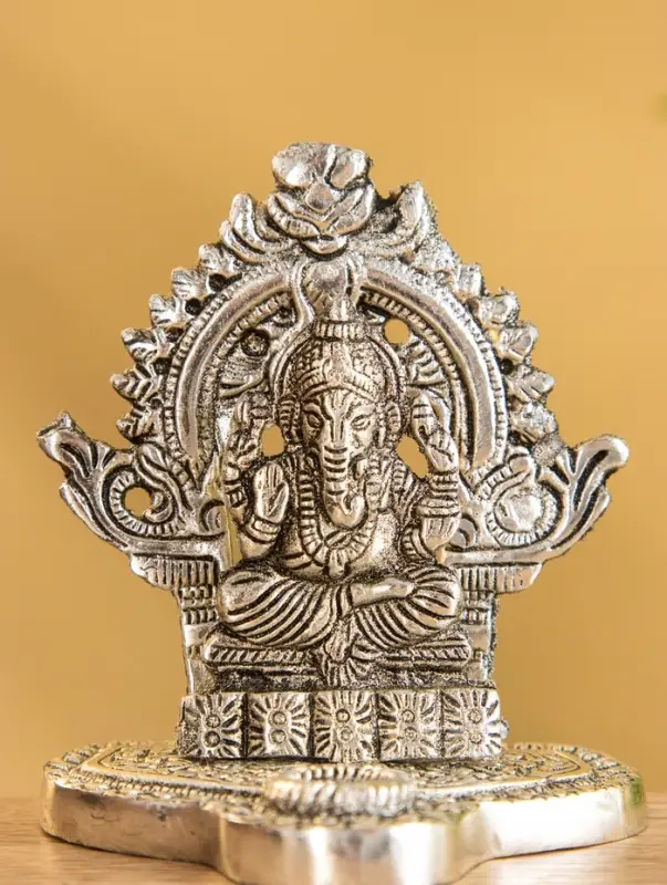 Подставка под благовония  Подставка под благовония "Ганеша в храме" алюминий 6,5х7,5х8,5 см