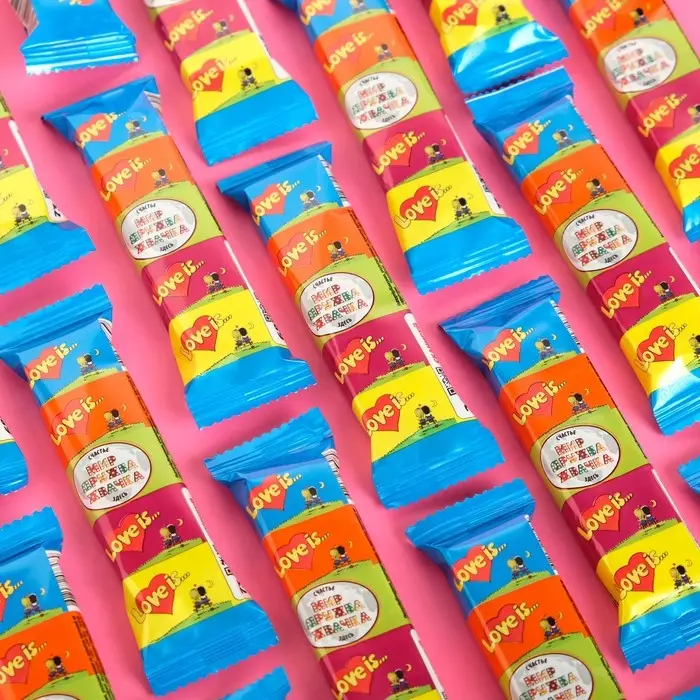 Жевательная резинка Love is мини, ассорти, 21 г Жевательная резинка Love is мини, ассорти, 21 г