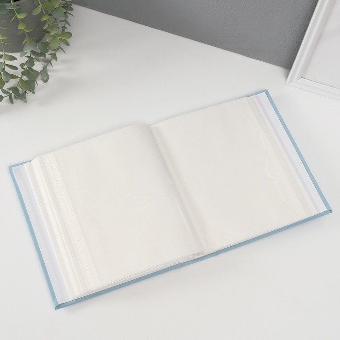 Фотоальбом на 200 фото 10х15 см кожзам Фотоальбом на 200 фото 10х15 см кожзам "Мишка малыш" голубой 5,5х18,6х22,6 см