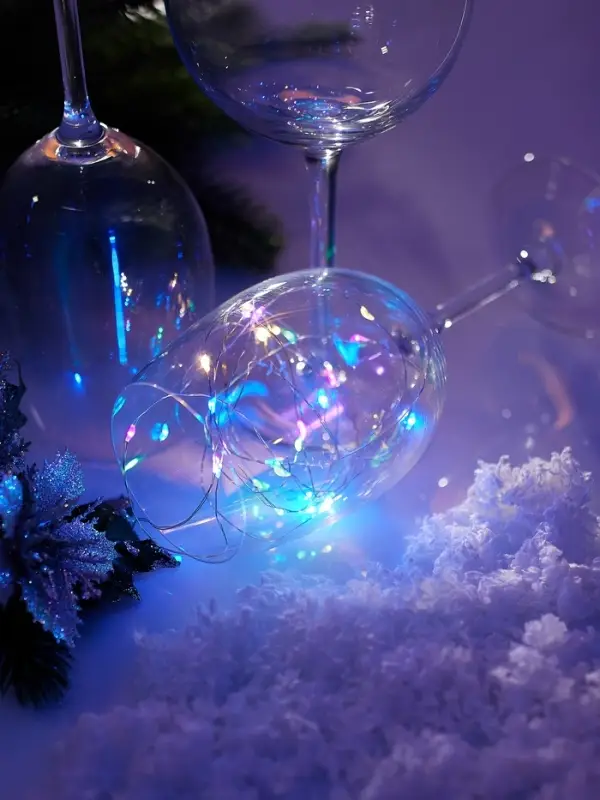 Гирлянда «Нить» 3 м, роса. IP20, серебристая нить. 30 LED, от батареек AG13×3, 3 режима, свечение мульти