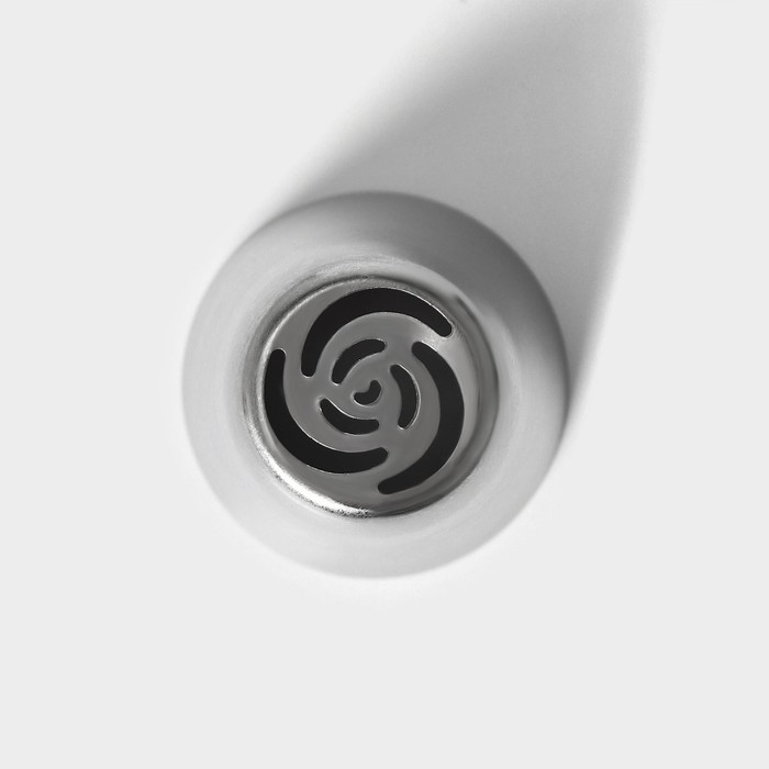 Насадка кондитерская KONFINETTA «Цветок», d=3,7 см, выход d=2,4 см, нержавеющая сталь Насадка кондитерская KONFINETTA «Цветок», d=3,7 см, выход d=2,4 см, нержавеющая сталь