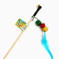 Дразнилка - удочка &laquo;Тройной мячик с перьями&raquo;, на деревянной палочке, цвет МИКС