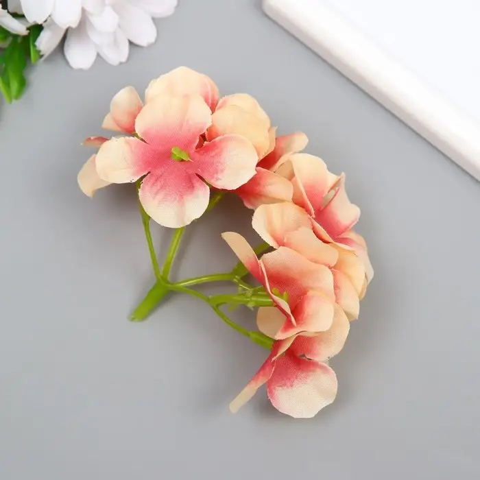 Цветы для декорирования "Гортензия" жёлтые 10х10 см