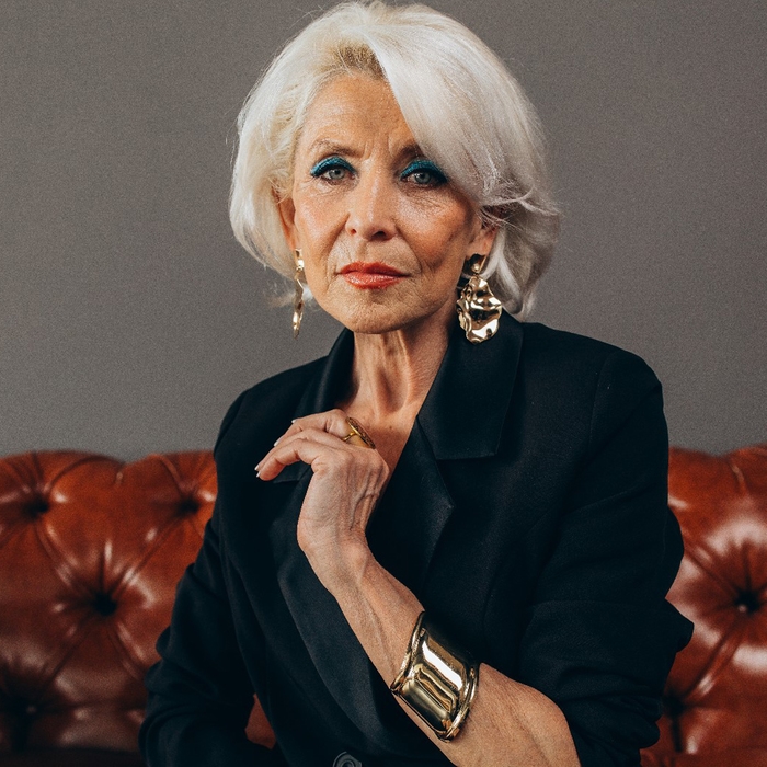 Браслет металл «Манжета» изгиб с полосой, цвет золото