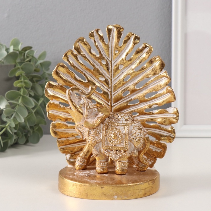 Сувенир полистоун Сувенир полистоун "Золотой слон у пальмового листа" 14,5х9х17,5 см
