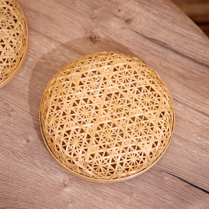 Шкатулка с крышкой плетёная, из бамбука 20х20х11 см Шкатулка с крышкой плетёная, из бамбука 20х20х11 см