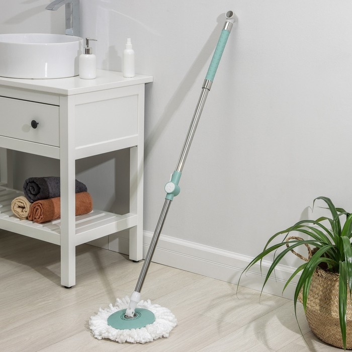 Швабра для мытья пола Доляна, металлический наконечник, микрофибра, телескопическая ручка 77-109 см Швабра для мытья пола Доляна, металлический наконечник, микрофибра, телескопическая ручка 77-109 см