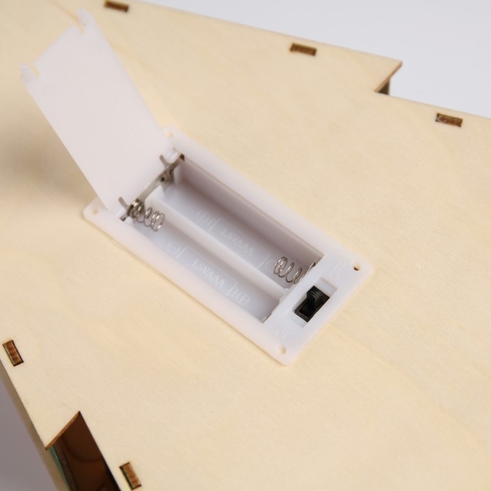 Светодиодная фигура «Олень с подарками» 20 × 30 × 5.5 см, дерево, батарейки AAAх2 (не в комплекте), свечение тёплое белое