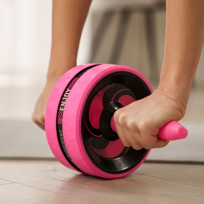 Ролик для пресса ONLYTOP, 38х17х17 см, с ковриком, цвет розовый Ролик для пресса ONLYTOP, 38х17х17 см, с ковриком, цвет розовый