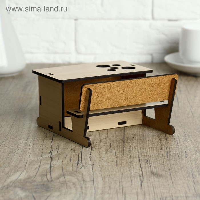 Подставка под канцелярские принадлежности  «Школьная парта»