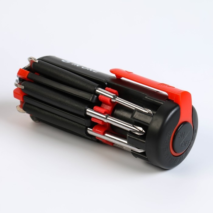 Фонарь многофункциональный, мультитул 8 в 1  Фонарь многофункциональный, мультитул 8 в 1 "Мастер на все руки", 6LED, 7 отвёрток, 4х10 см