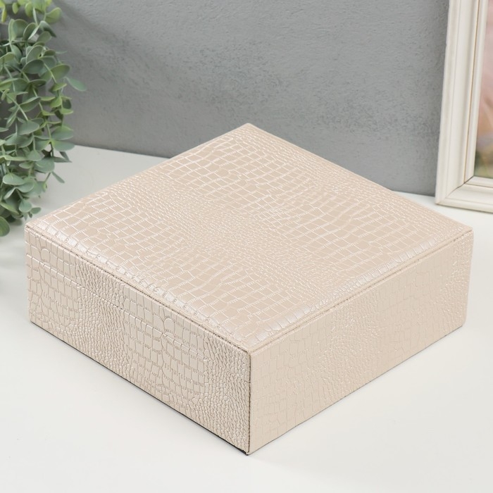 Шкатулка кожзам под часы 2 отделения и бижутерию  Шкатулка кожзам под часы 2 отделения и бижутерию "Кожа крокодила" бежевая 26х26,5х10 см