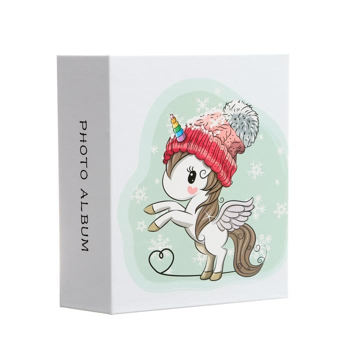 Фотоальбом на 100 фото 10х15 см Фотоальбом на 100 фото 10х15 см "Единорог в шапочке" 17,8х14х5 см