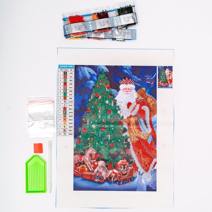 Новогодняя алмазная мозаика с частичным заполнением на холсте «Новый год. Дед Мороз у елки», 20 х 30 см Новогодняя алмазная мозаика с частичным заполнением на холсте «Новый год. Дед Мороз у елки», 20 х 30 см
