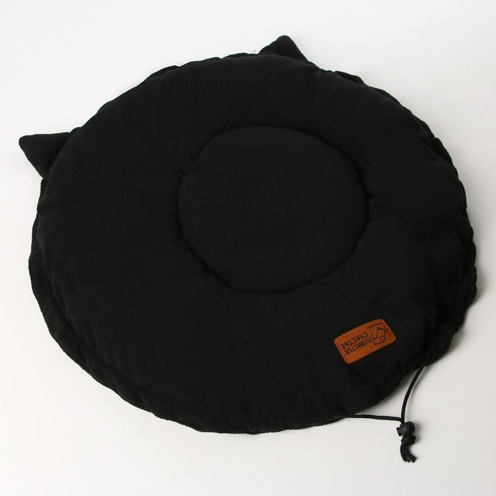 Лежанка для животных на стяжке с ушками, цвет чёрный 30-30-50 см Лежанка для животных на стяжке с ушками, цвет чёрный 30-30-50 см