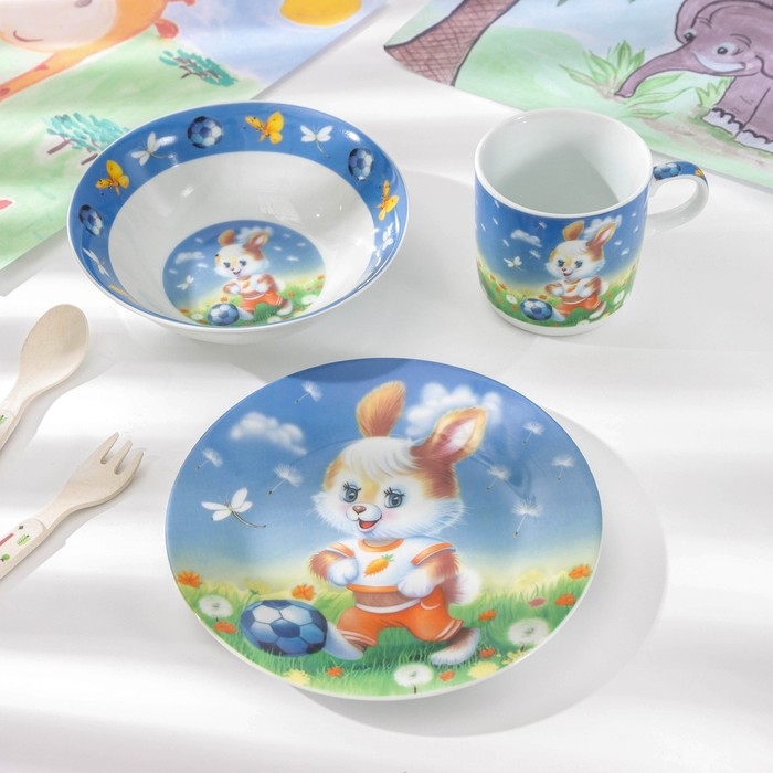 Набор детской посуды Доляна «Заяц футболист», 3 предмета: кружка 230 мл, миска 400 мл, тарелка d=18 см Набор детской посуды Доляна «Заяц футболист», 3 предмета: кружка 230 мл, миска 400 мл, тарелка d=18 см