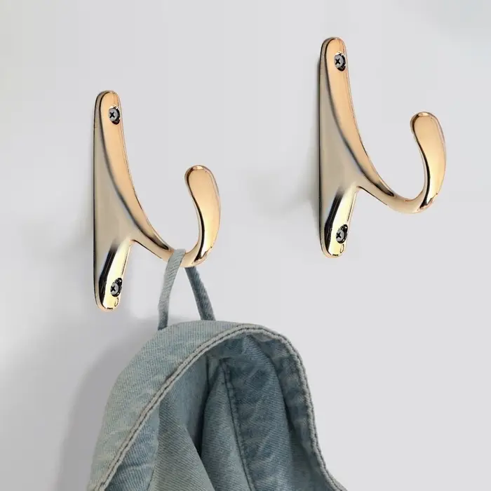 Крючок мебельный CAPPIO STANDART, однорожковый, цвет золото Крючок мебельный CAPPIO STANDART, однорожковый, цвет золото