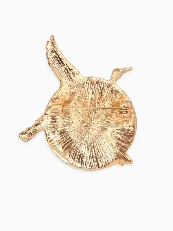 Брошь &laquo;Журавль&raquo;, парящий над морем, цветная в золоте