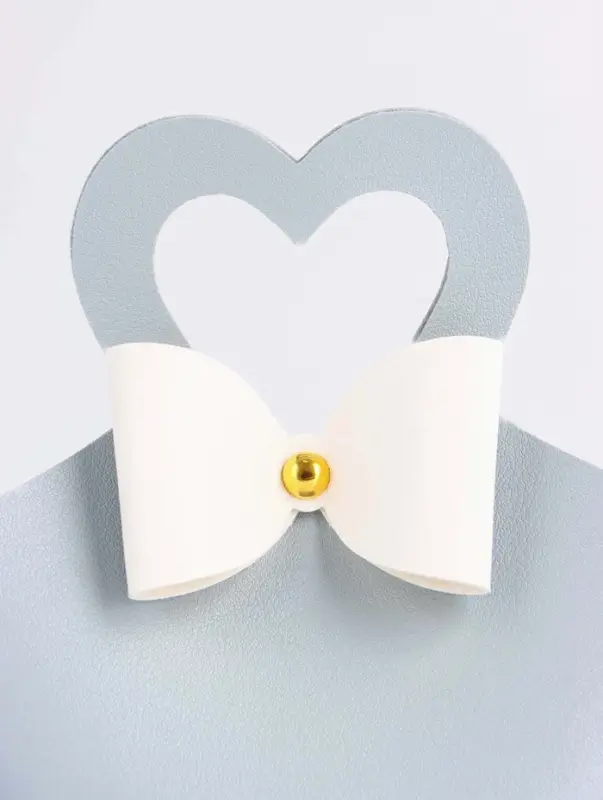 Кожаная подарочная сумочка для бижутерии и сувениров, небесно - голубая с бантом, 10.5&times;5&times;6 см