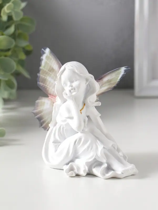 Сувенир полистоун "Девочка-бабочка" белый 6,5х10х9,7 см