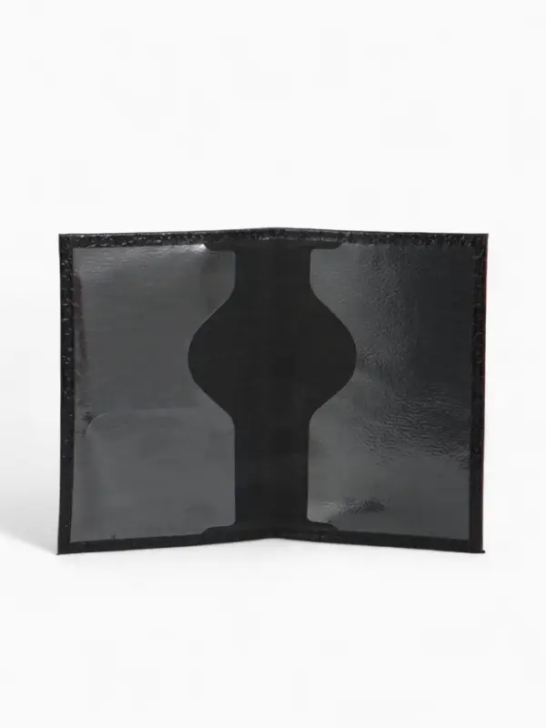 Обложка для паспорта, натуральная кожа, крокодил, тиснение фольгой, чёрная