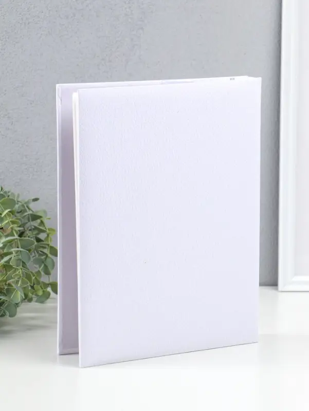 Фотоальбом на 100 фото 13х18 см "Жених и невеста" в коробке 4х23х29,5 см