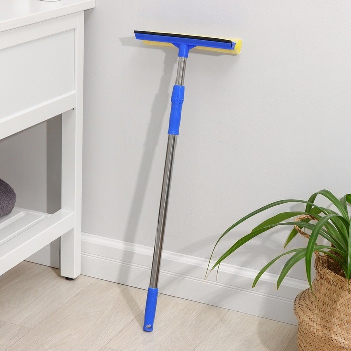 Окномойка с телескопической стальной ручкой и сгоном Доляна, 25×7×77(108) см, поролон Окномойка с телескопической стальной ручкой и сгоном Доляна, 25×7×77(108) см, поролон