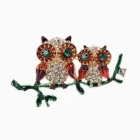 Брошь &laquo;Совы&raquo; на ветке, цветная в золоте