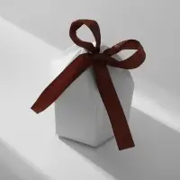 Коробочка подарочная складная «Купол» 4×4×5.5, бело-коричневый