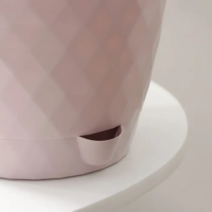 Горшок для цветов с прикорневым поливом «Румба», 3 л, розовый Горшок для цветов с прикорневым поливом «Румба», 3 л, розовый