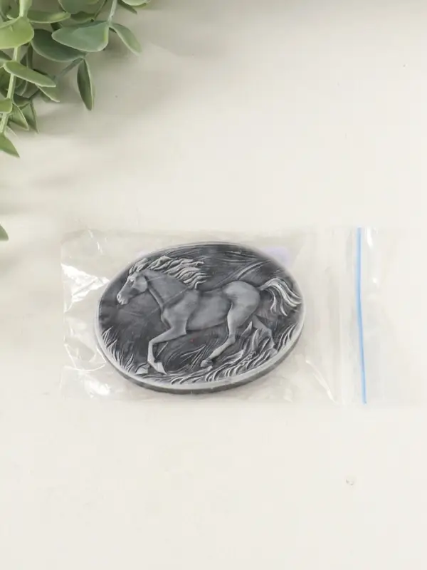 Магнит Магнит "Лошадь бегущая (барельеф)" 5,5 см